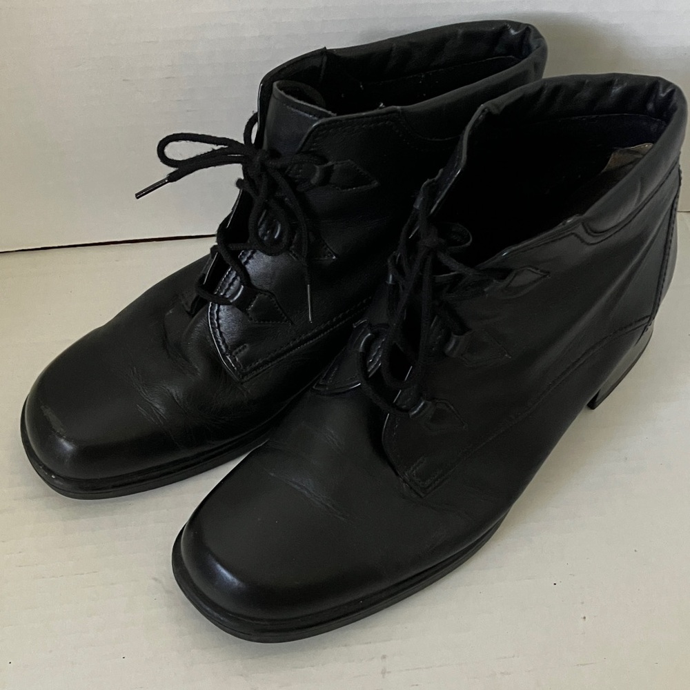 Gabor Classic Black Leather Shoes size 7